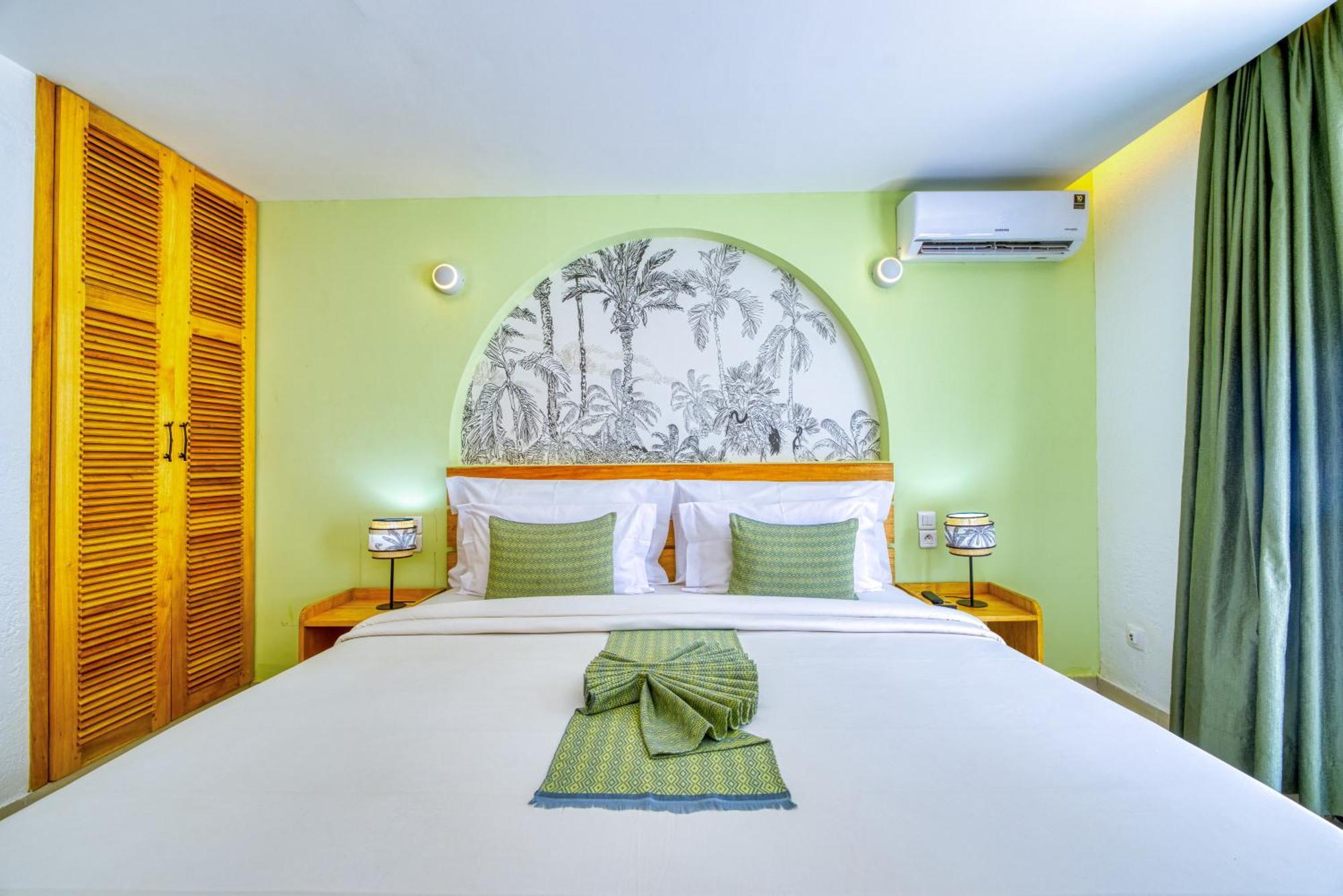 Hotel Africa Queen โซโมน ภายนอก รูปภาพ